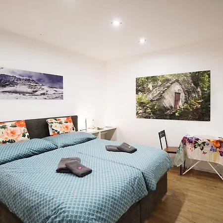 Be Easy In Selva Guest house
